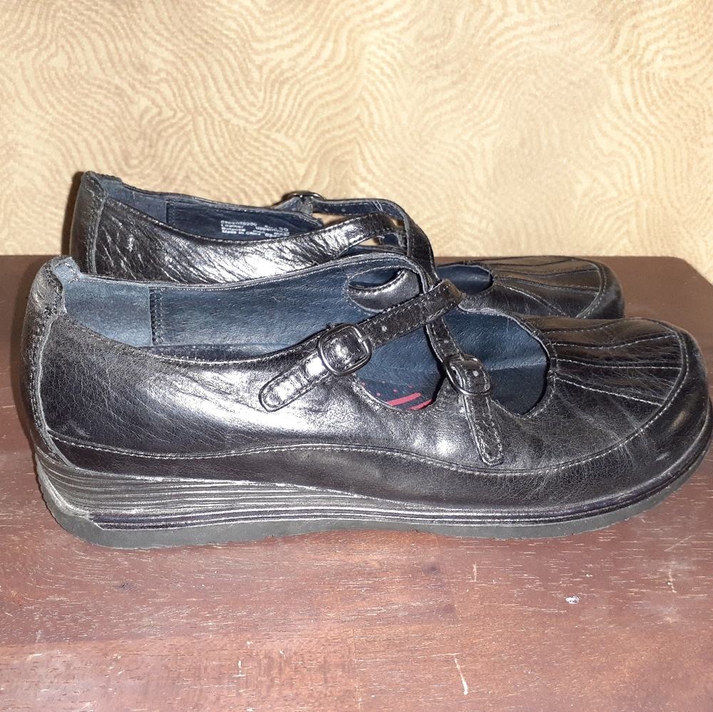 Dansko Portia Cross Strap Shoes Sz. 39EU, 9US - Picture 2 of 6